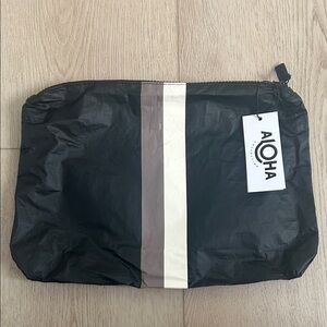 ALOHA Collection Black and White Toiletry Bag